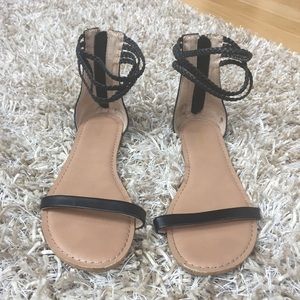 Old Navy Black sandals size 9